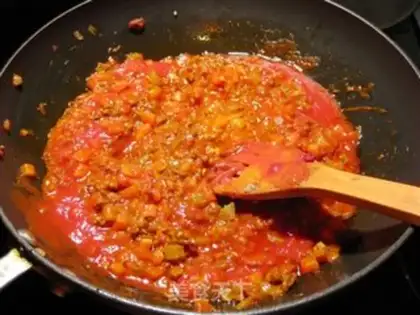 Make Tomato beef sauce step 5