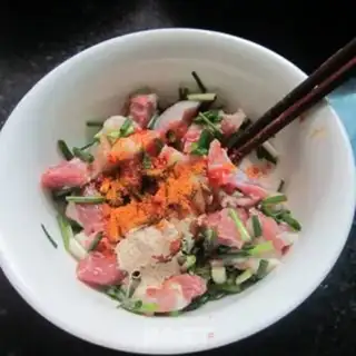 Make Onion pork and rice step 2