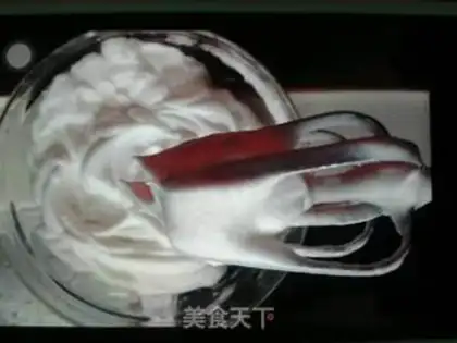 Make Red-tree bean twirling cake step 5