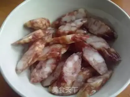 Make Garlic sausage cabbage step 2