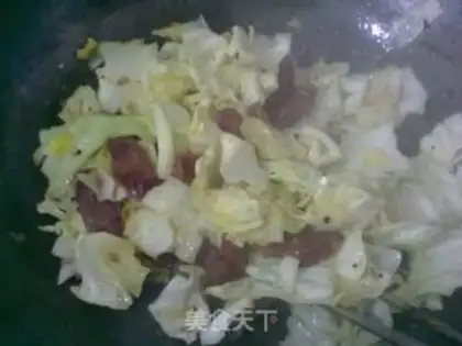 Make Garlic sausage cabbage step 5