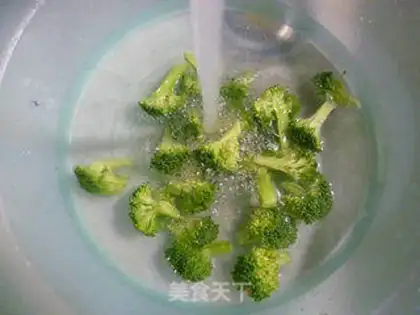 Make Shrimp broccoli step 1