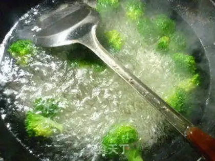Make Shrimp broccoli step 2
