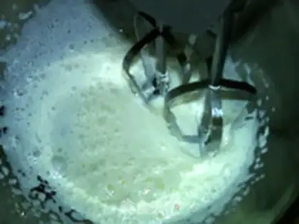Make Flower cake: the basket step 2