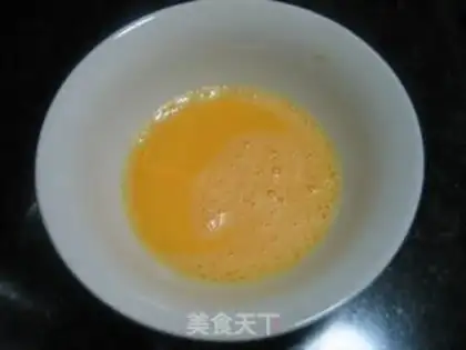 Make Tomatoes, eggnut soup step 0