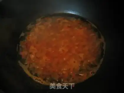 Make Tomatoes, eggnut soup step 2