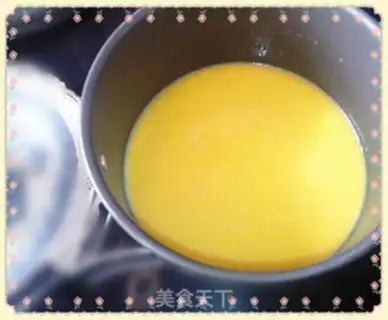 Make Egg yolk pie step 5