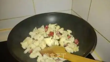 Make Garlic broccoli step 7
