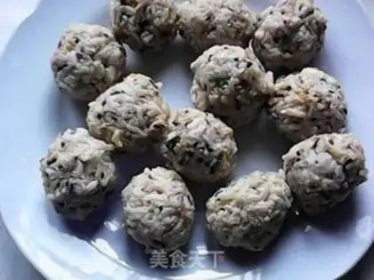 Make Riceball step 4