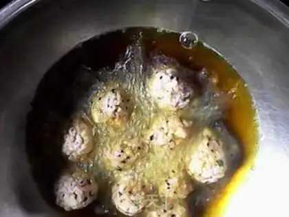 Make Riceball step 5