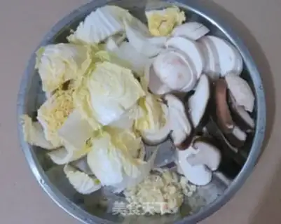 Make Chicken mushrooms and cabbage step 1