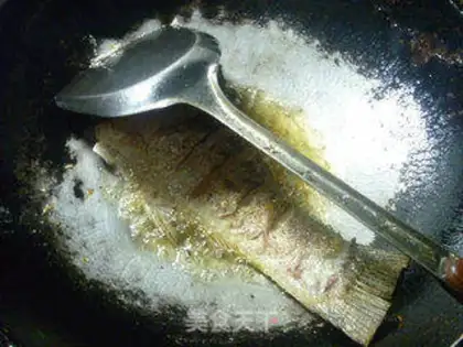 Make Jealousy fish tail step 2