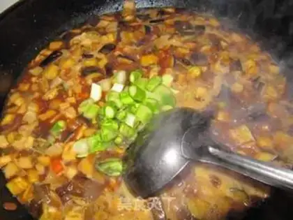 Make Monkey-head stewed chicken step 1