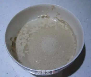 Make Little rolls of onion oil step 0