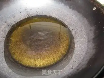 Make Fried eggs step 4