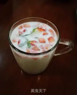 Make Strawberry yogurt step 3