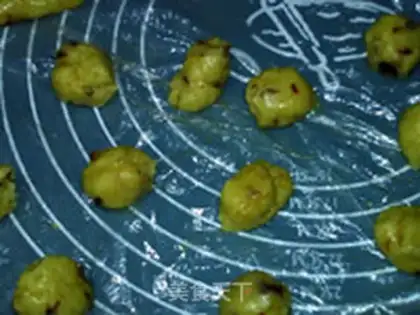 Make Olive oil spicy cookies step 7