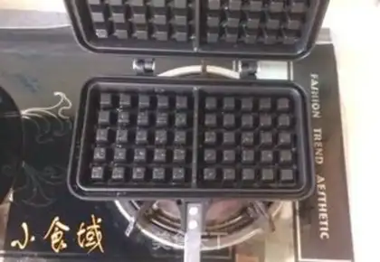 Make original waffles step 3