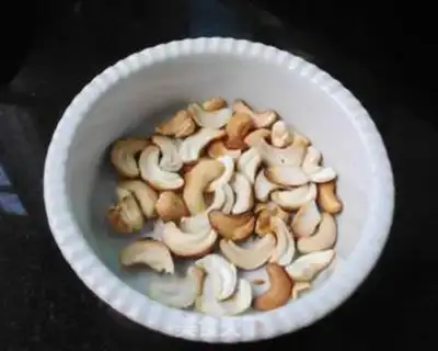Make The cashew bouquet step 3