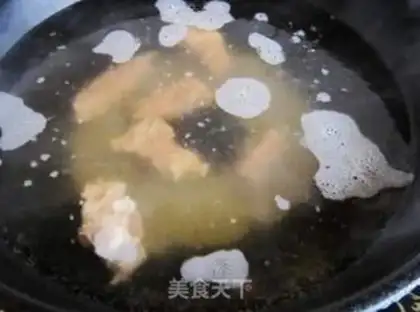 Make Beef gravy noodles step 1