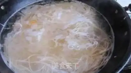 Make Beef gravy noodles step 3