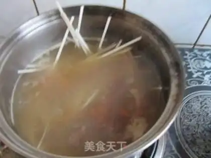 Make A quick breakfast noodles step 5