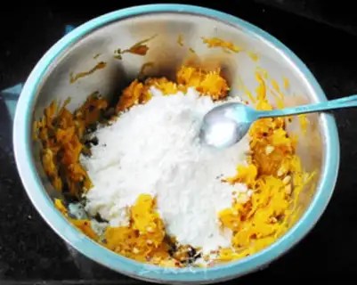 Make Pumpkin peanut balls step 5