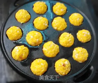 Make Pumpkin peanut balls step 6