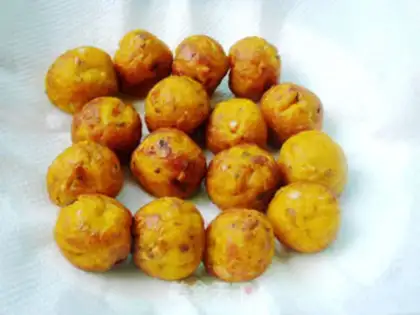 Make Pumpkin peanut balls step 8