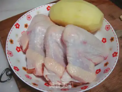 Make Beer chickens burn potatoes with wings step 0