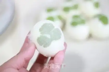 Make Stamped eggs step 5