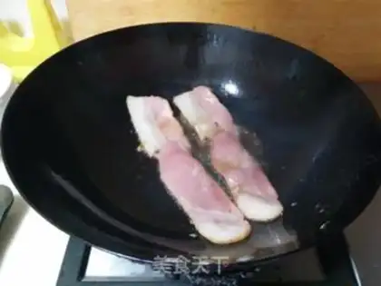 Make Bacon egg cheese sandwich step 2