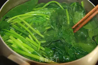 Make The belt spinach tower step 1