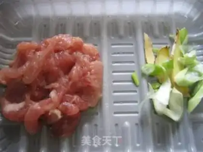 Make Frozen pork soup step 1