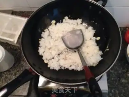 Make Garlic fried rice step 2