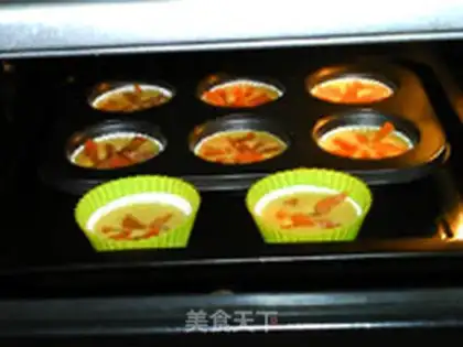 Make Pistachio apricot cake step 12