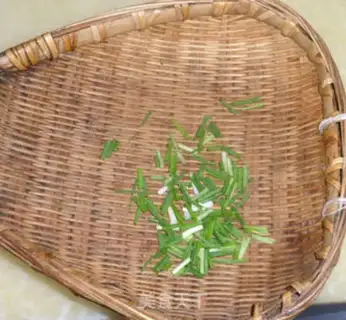 Make Onions of green beans step 2
