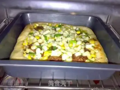 Make Sichuan sausage pizza step 12