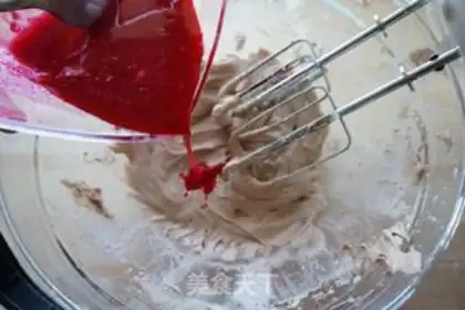 Make Red velvet cupcakes step 6
