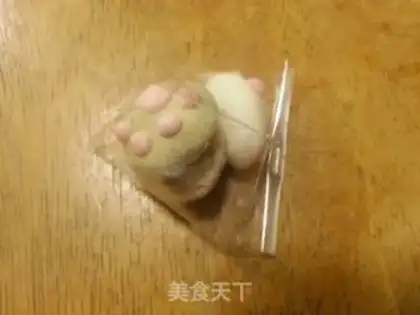 Make Cat claw marshmallows step 18