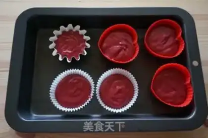 Make Red velvet cupcakes step 8