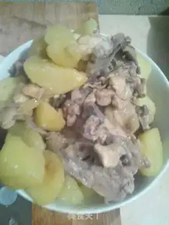 Make Chicken bones and potatoes step 3