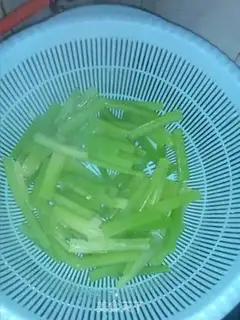 Make Celery shrimp step 5