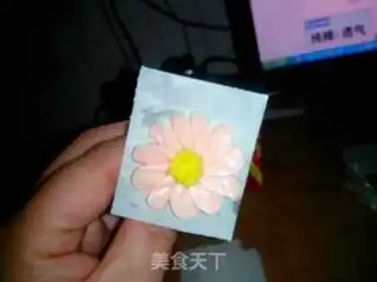 Make Cream cream daisies step 6