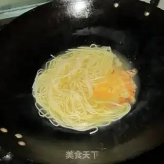 Make Egg curry noodles step 6