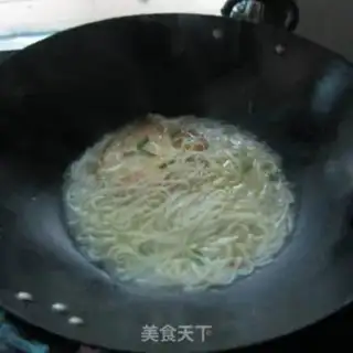 Make Egg curry noodles step 7