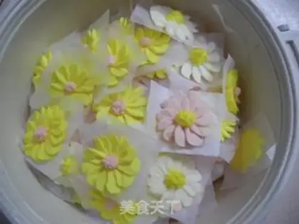 Make Cream cream daisies step 8