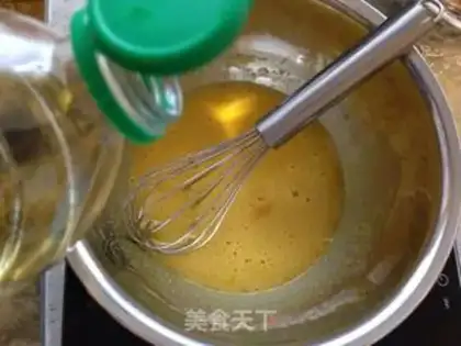 Make Rolling sugar cake step 1