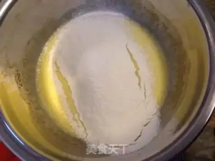 Make Rolling sugar cake step 3