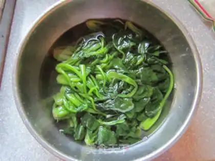 Make Smelting spinach step 1